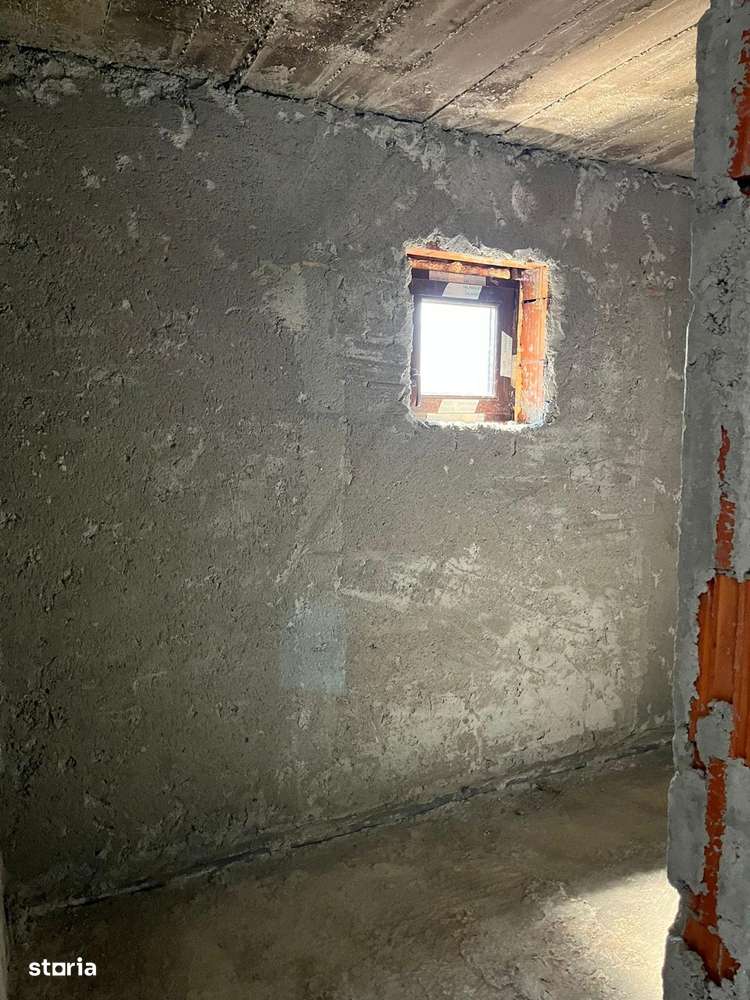 Investiei Haieu casa tencuita interior,instalatii, curent,intabulata-8