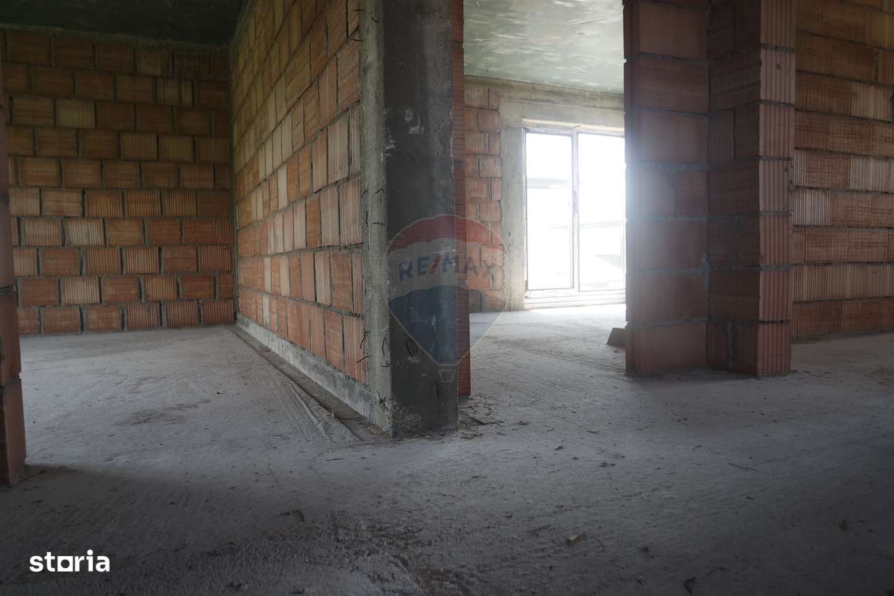 Casă de vânzare la rosu în Tăuții Măgherăuș-6