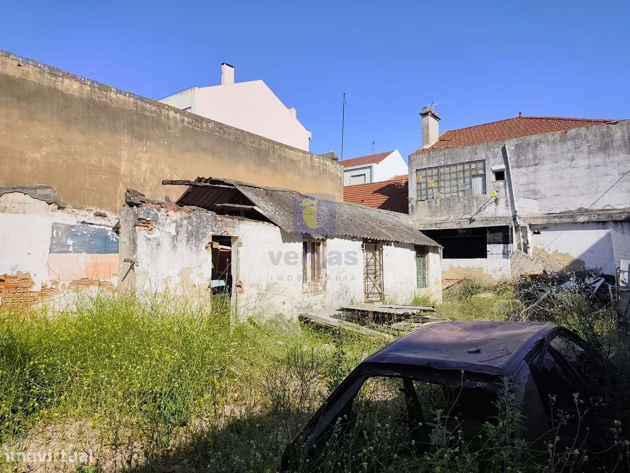 Prédio de 2 andares com terreno-6
