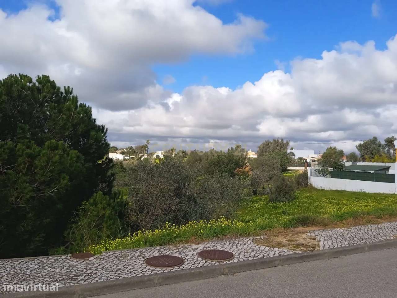 NÃO PERCA ESTA GRANDE OPORTUNIDADE! TERRENO URBANO COM PROJECTO APROVA - Grande imagem: 2/7