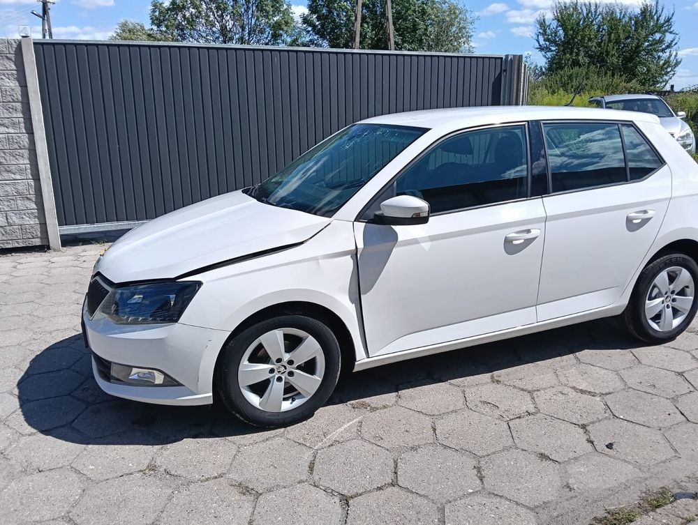 Skoda Fabia III (2014-2021) 1.0 Edition 2016
