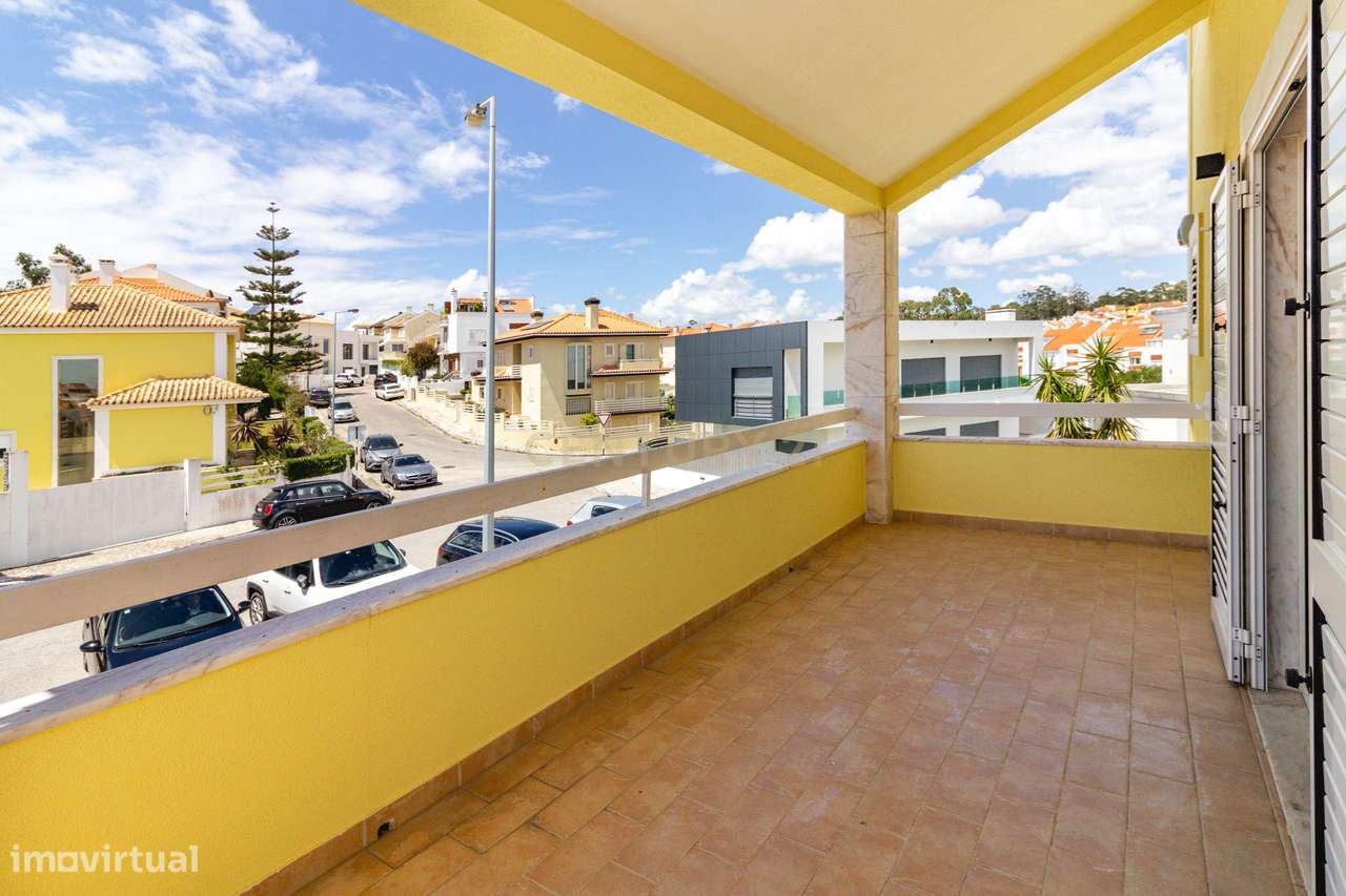 Moradia de Prestígio com 277m² | Garagem | Energia Solar | Feijó, Alma-15