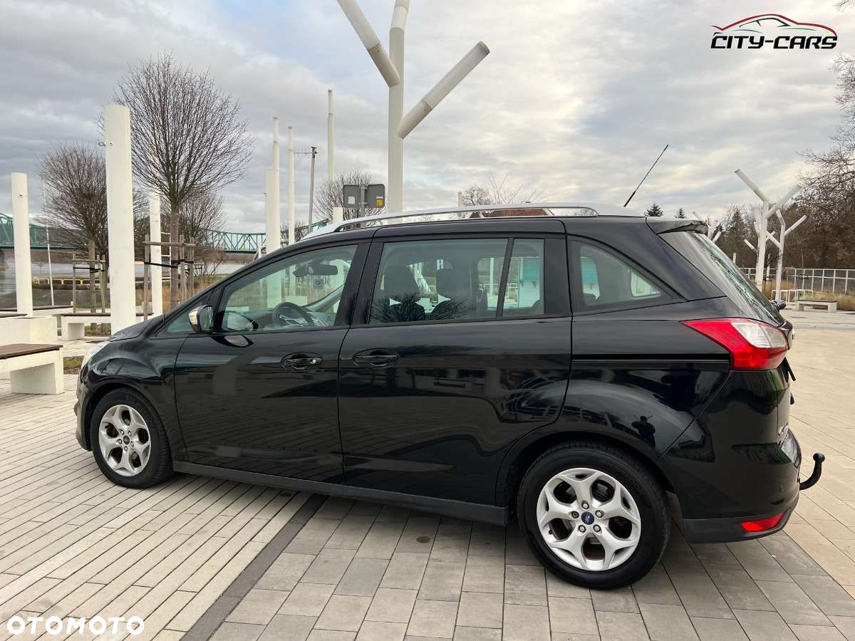 Ford Grand C-MAX - 34