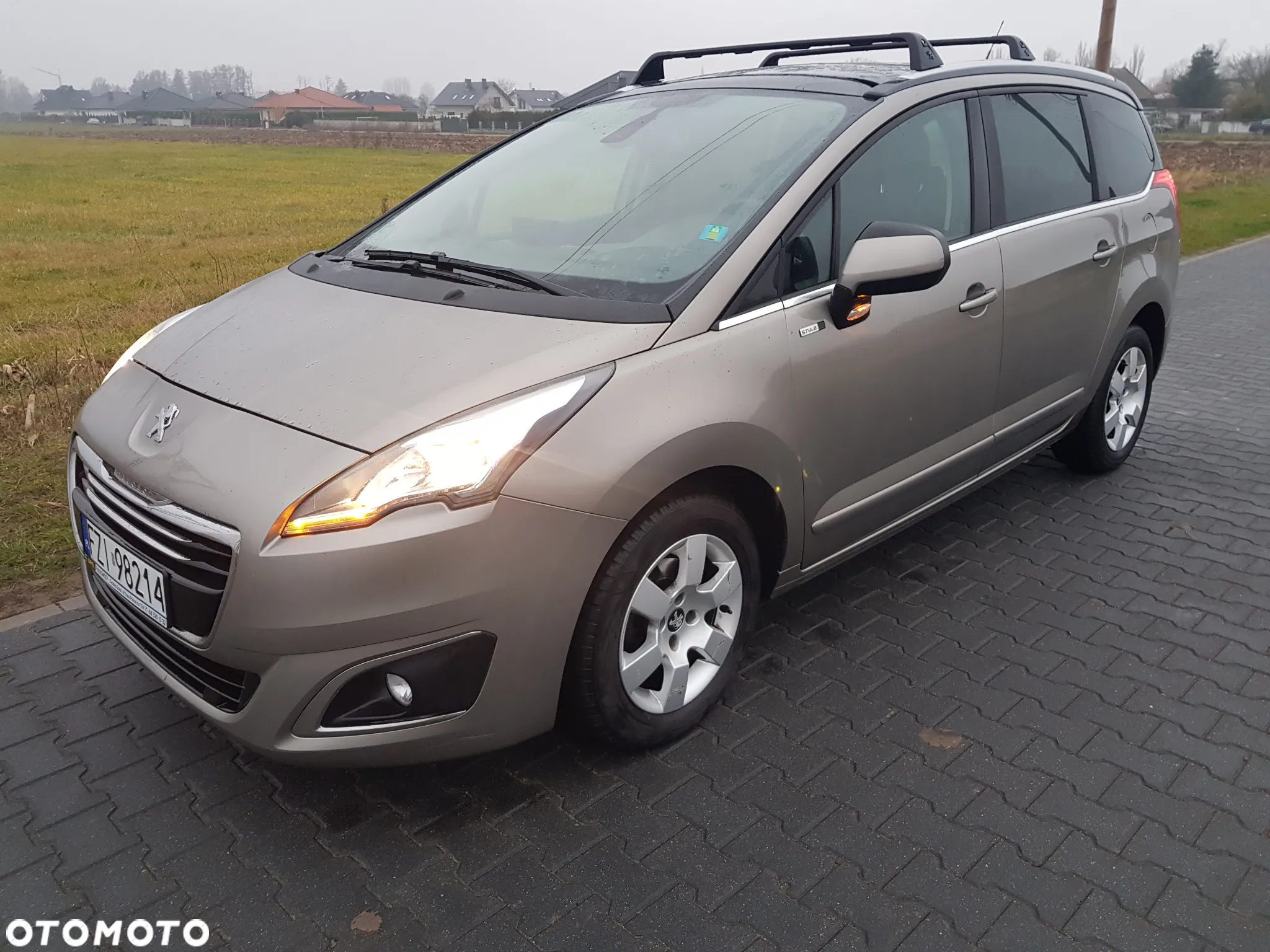 Peugeot 5008 1.6 HDi Style 7os - 10