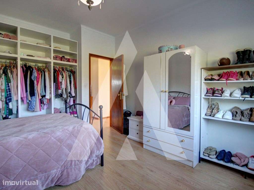 Moradia T6, Isolada, na zona de Oiã-15