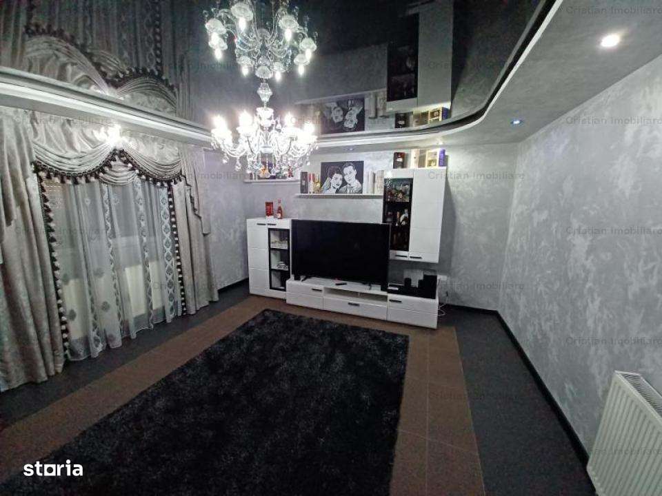 CALITATE P+1+M 300mp construiti TOTUL NOU Mobilat Chercea - Imagine principală: 3/18