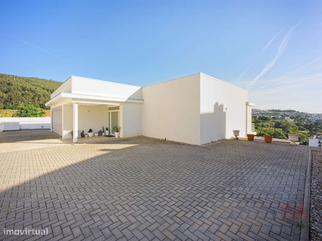 Moradia T5 com piscina, jardim e pomar e com vistas panorâmicas em ...-4