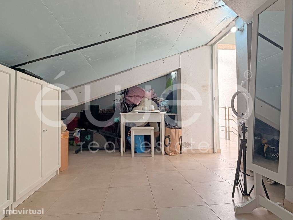 Apartamento T3 com Garagem e Arrecadação, em Aires-35