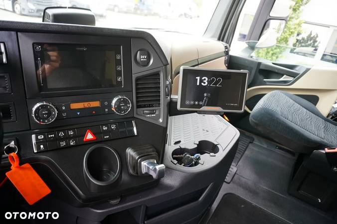 Mercedes-Benz Actros MP4 1851 Low Deck E6 StreamSpace / 9 sztuk - 33