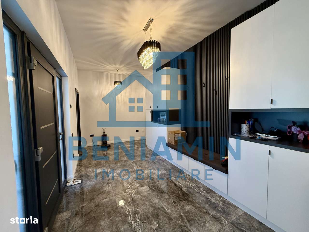 Casa parter lux - materiale premium - 214mp - 635mp teren - Metro - Imagine principală: 4/11