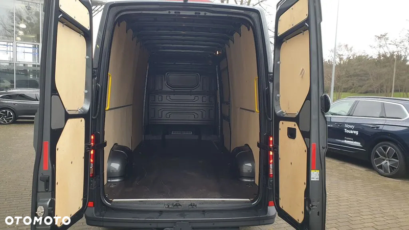 Volkswagen Crafter Furgon L4H3 z wysokim dachem - 11