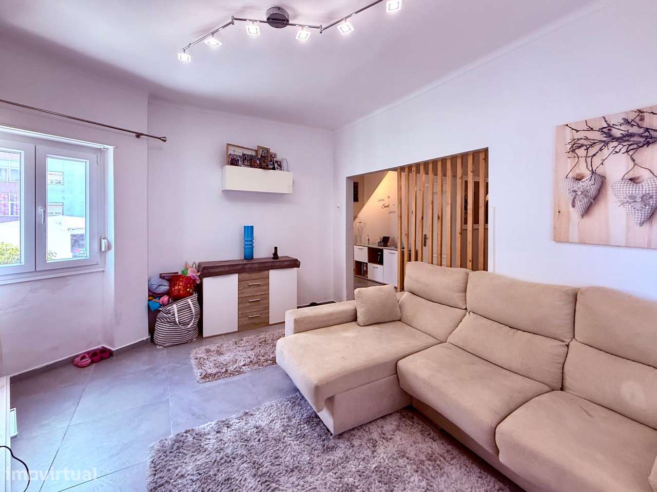 Moradia de 4 quartos, inserida num terreno com 367 m².-5
