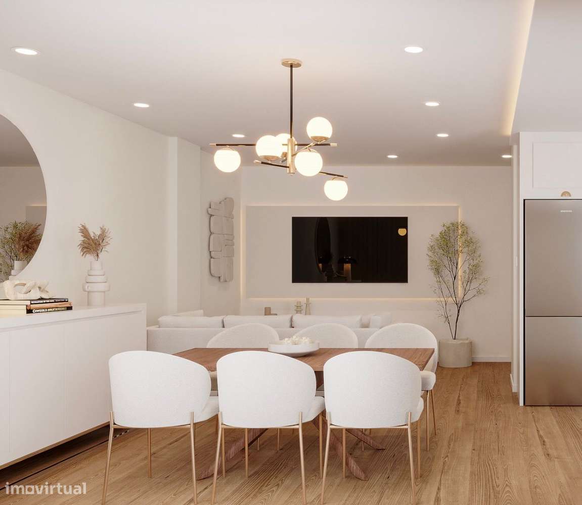 T2 totalmente remodelado, garagem,arrecadação e excelente luminosidade - Grande imagem: 5/30