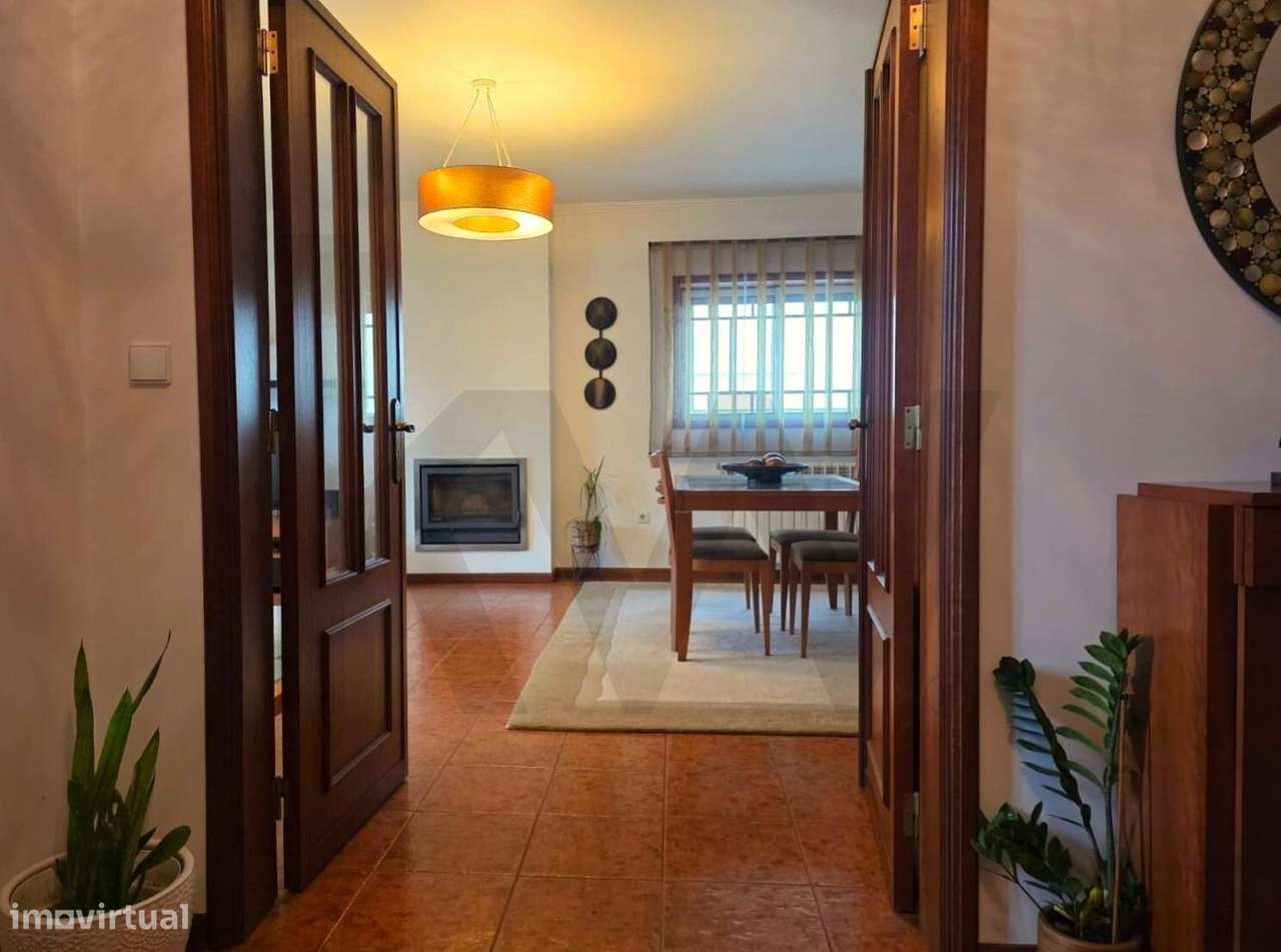 Moradia T4 espaçosa, com jardim e suite, em ótimo estado, a 8 min. do - Grande imagem: 5/54