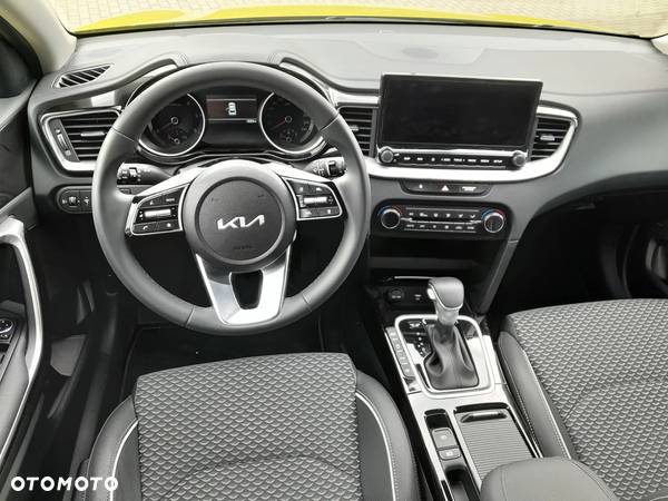 Kia XCeed 1.6 CRDi mHEV L DCT - 6