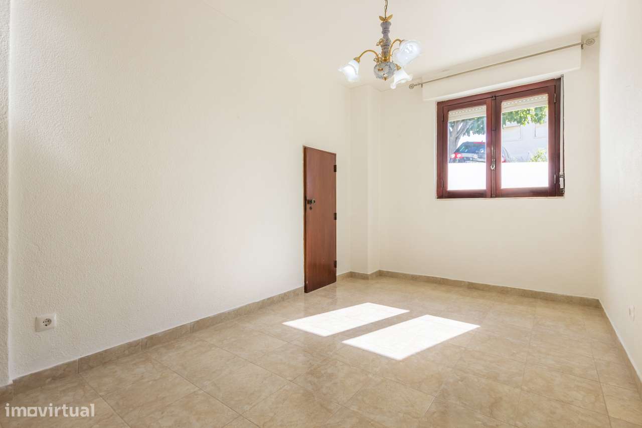 Espetacular T3 com Vista Mar em Sesimbra-12