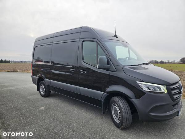 Mercedes-Benz Sprinter - 9