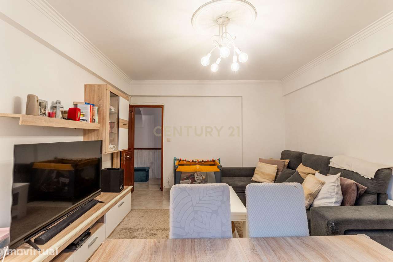 Apartamento T2 em Venteira, Amadora - Oportunidade Única! - Grande imagem: 2/22