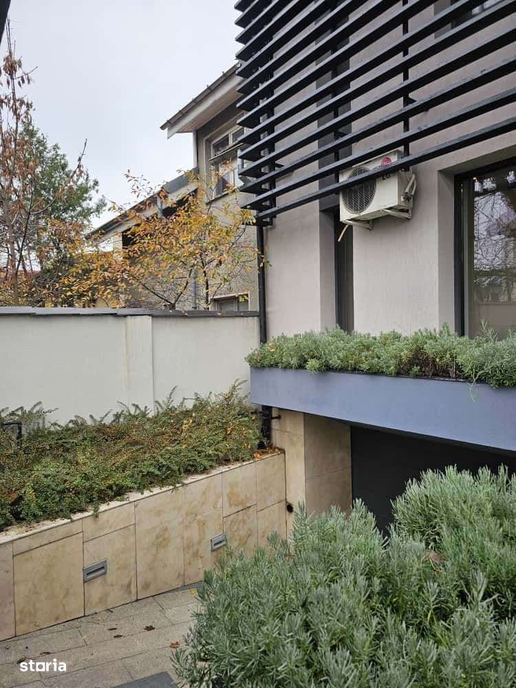 Vila de LUX cu 7 Camere | Finisaje Premium | Bazilescu - Imagine principală: 3/20