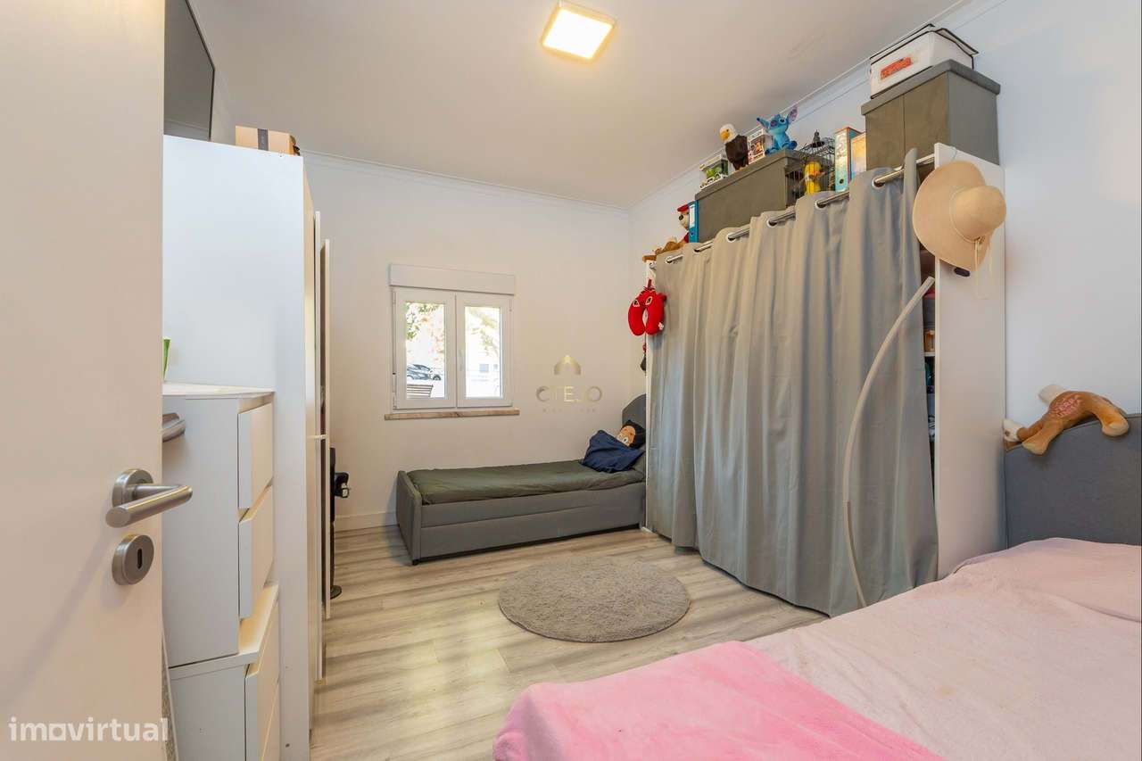Moradia T3 em Pirescoxe, Santa Iria de Azóia-6