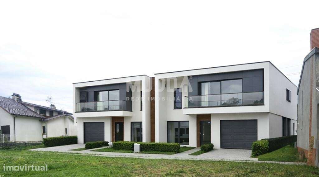 Terreno 2.830 m2 - Grande imagem: 2/9