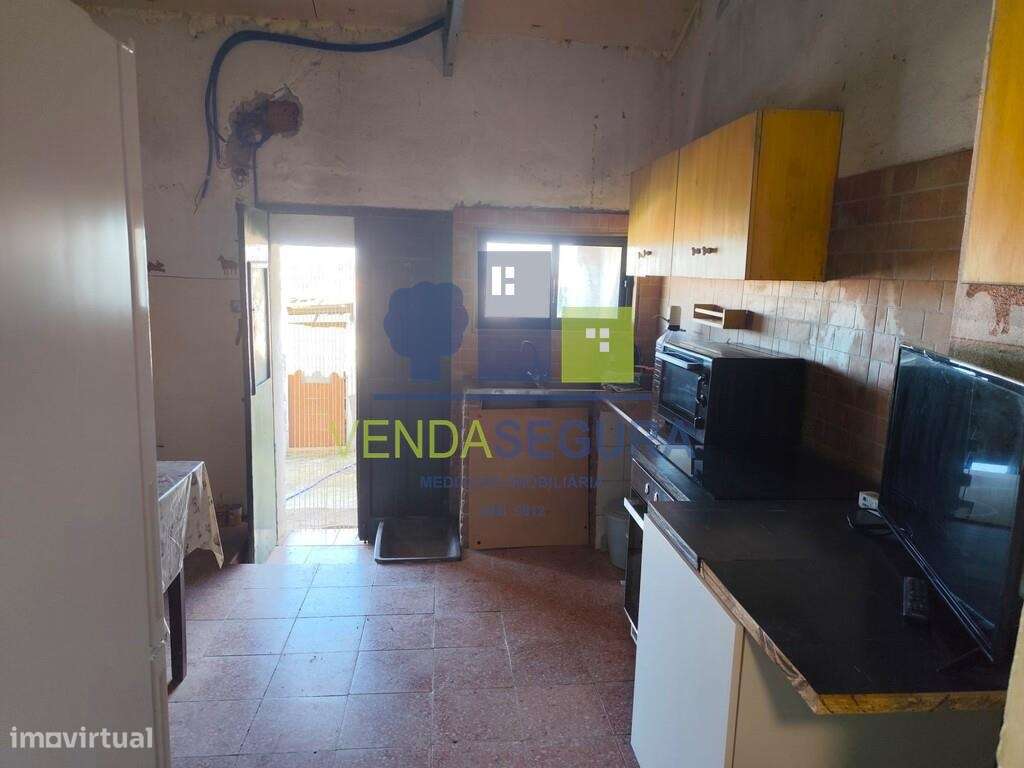 Moradia T3 R/C com Quintal | Santo Aleixo da Restauração-22