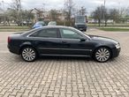 Audi A8 4.2 Quattro - 5