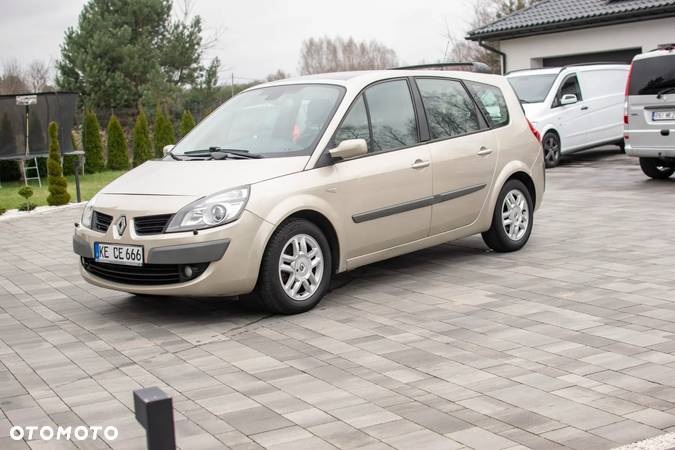 Renault Grand Scenic - 24