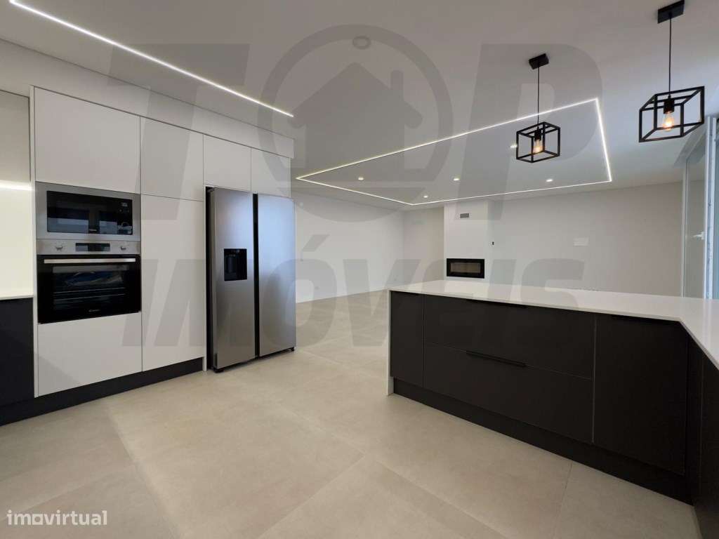Moradia Nova Contemporânea V4 - Foros De Salvaterra - 435.000€-6