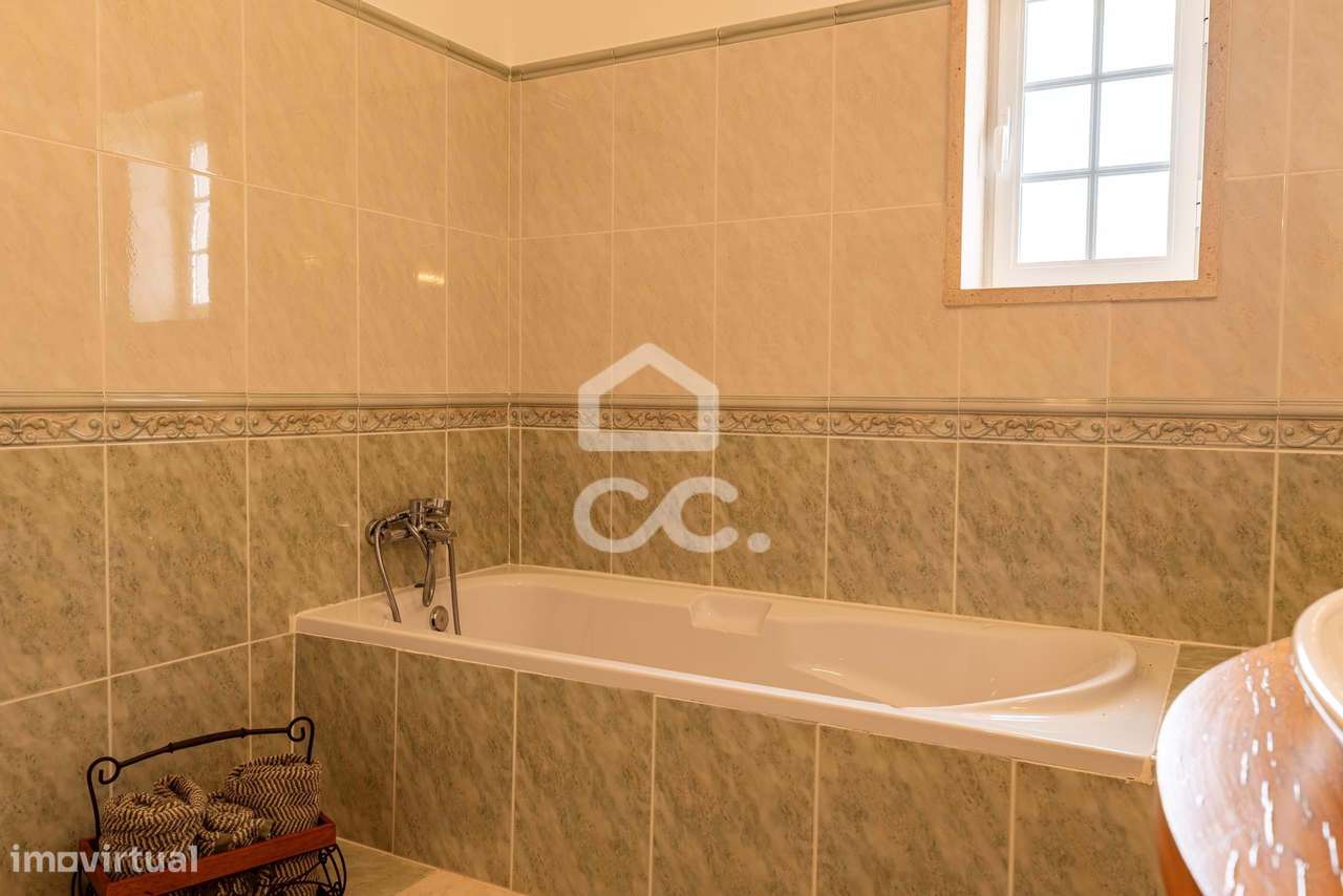 Moradia T4+3 de Prestígio em Vila Nova – Cadaval-34