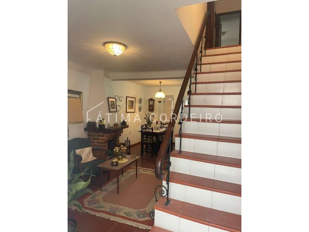 Excelente Moradia T2 no Centro Histórico de Santarém-10