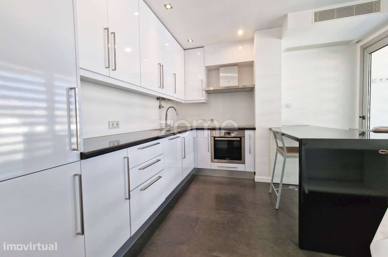 Apartamento T3 Duplex || Edifício Plaza || Leiria - Grande imagem: 2/25