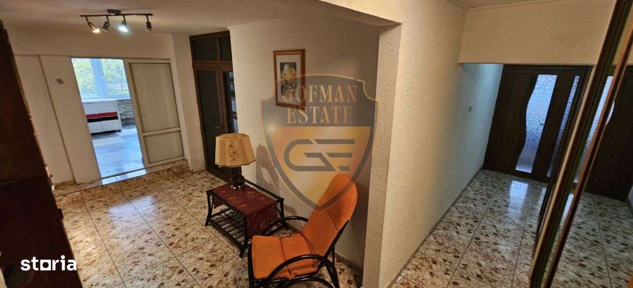 4 camere 140mp et 1 Gara Poarta 4 muncitori port sediu firme birou - Imagine principală: 2/8