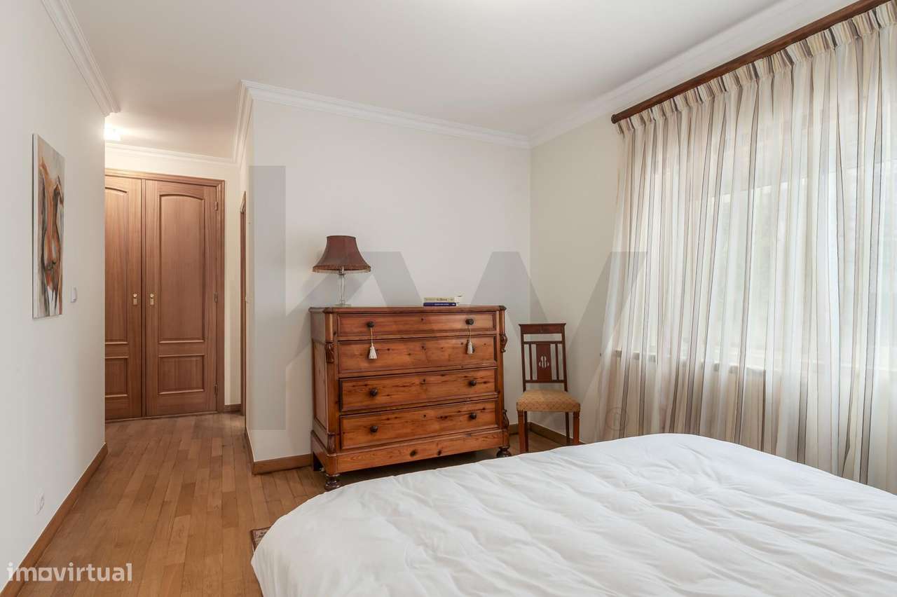 Apartamento T3 com elevador,  estacionamento e arrecadação, Jardins da-23