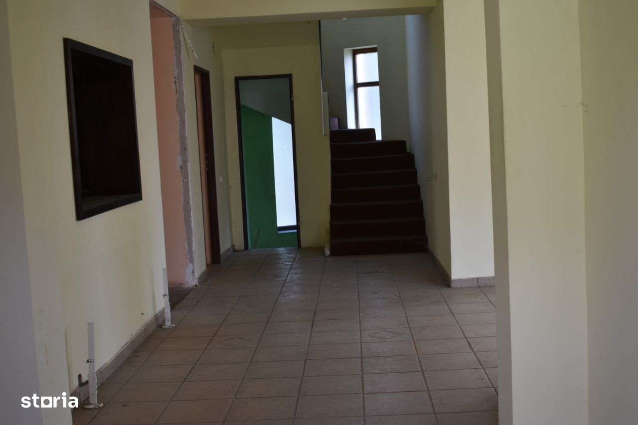 Pensiune/casa cu mai multe utilitati de vanzare in Bran-Predelut-6