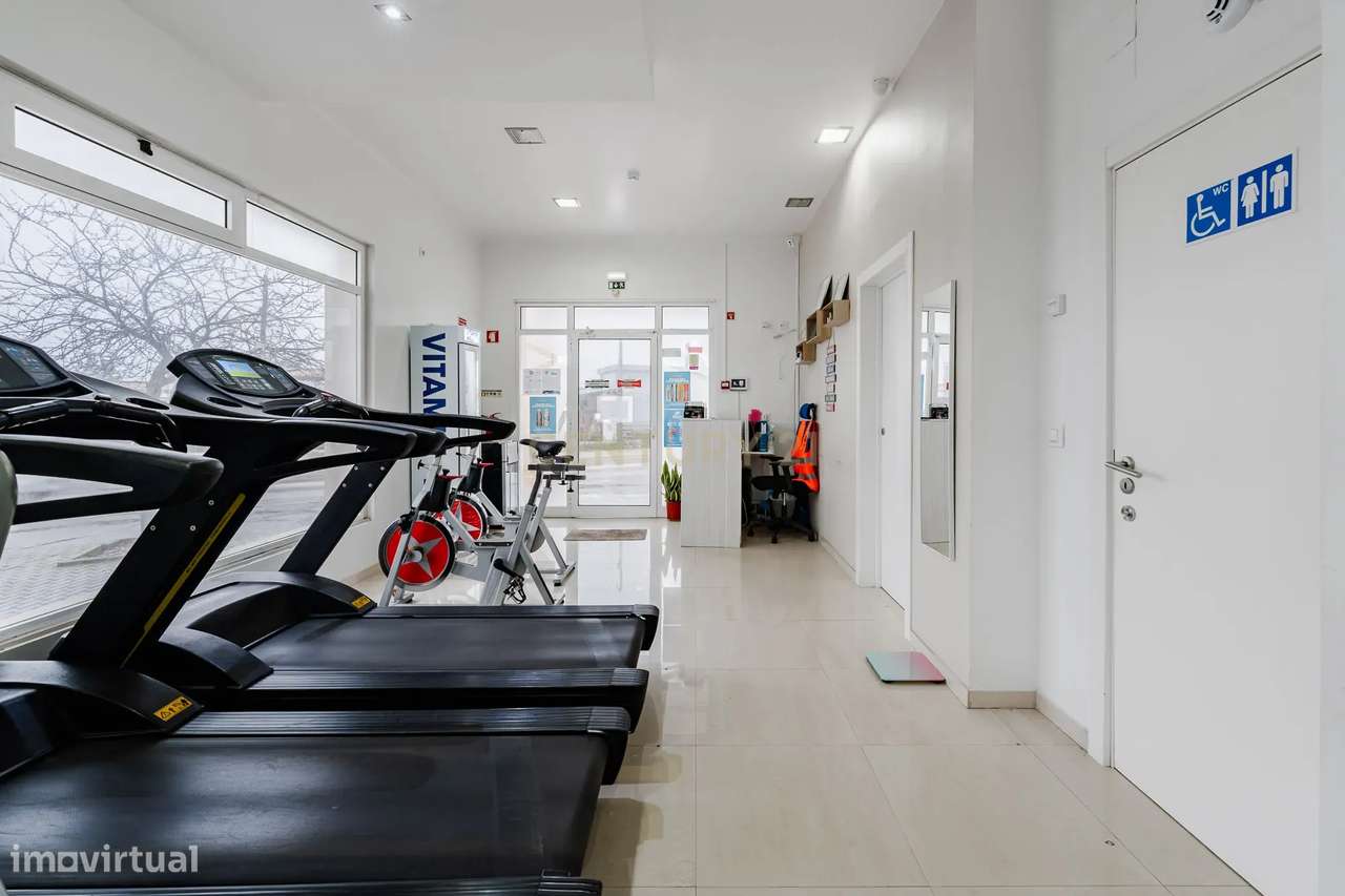 Trespasse de Ginásio em Funcionamento – Fernão Ferro | Excelente Oport - Grande imagem: 4/27