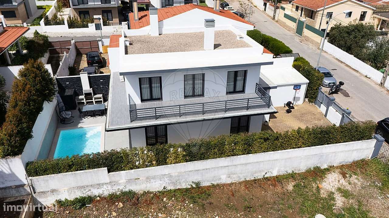 Moradia T4 para venda-28