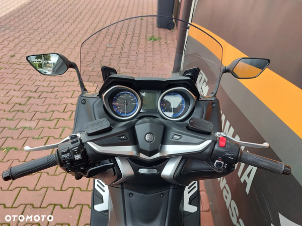 Yamaha Tmax - 23