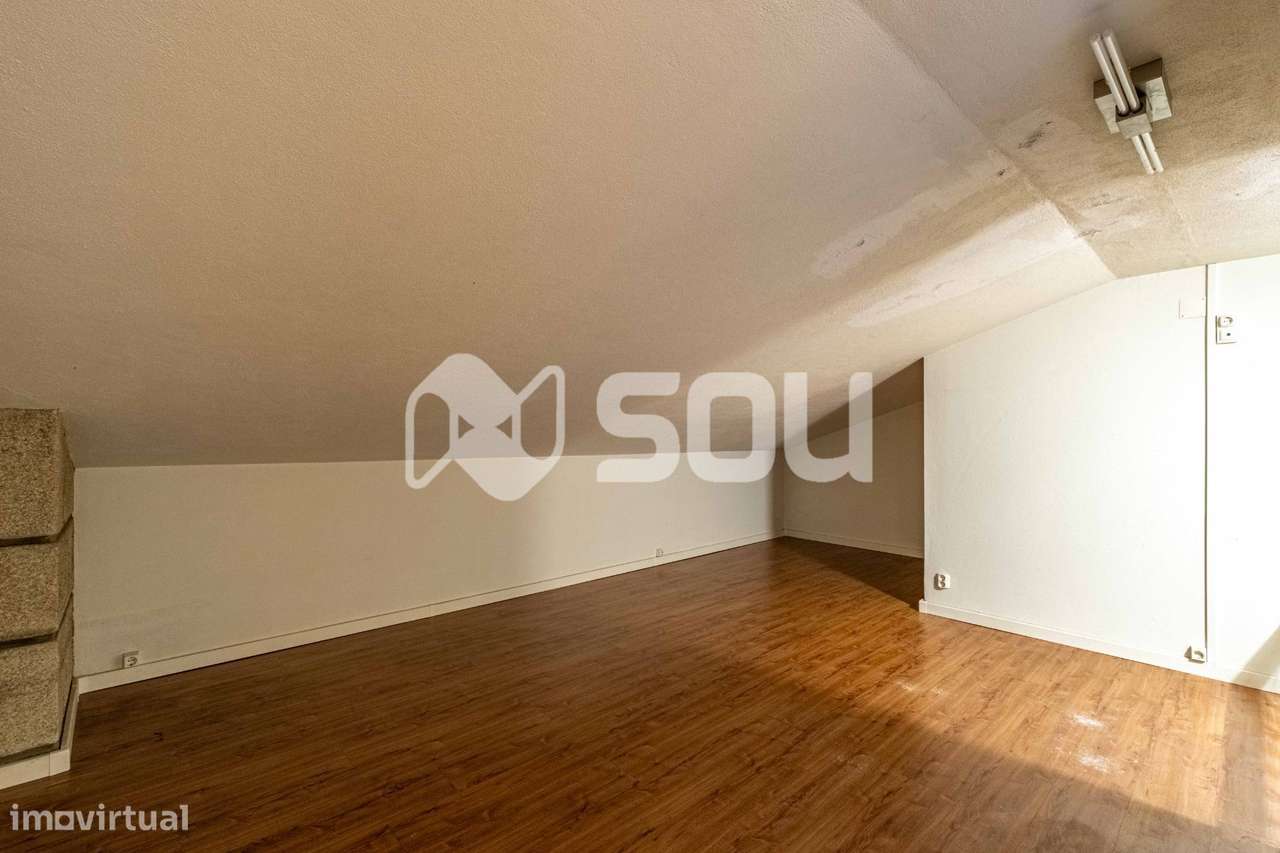 Casa Senhorial T7 num Lote de 3.320m² em Leça do Balio com-18
