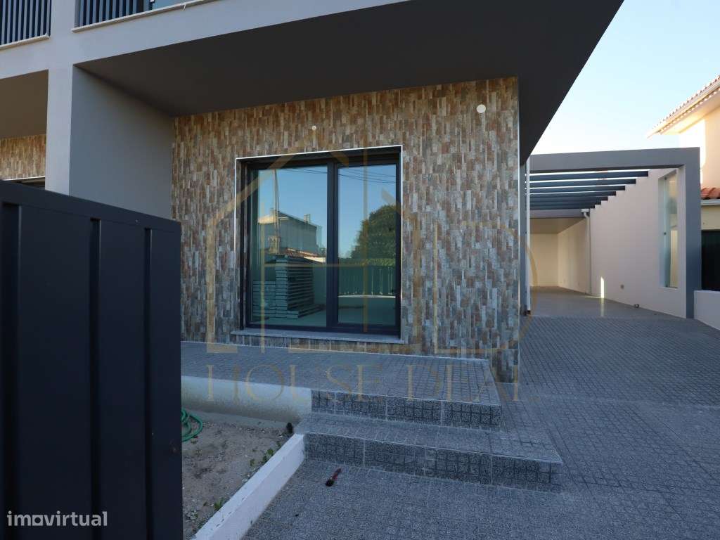 PRONTA! Moradia T3 com Pérgola. Pinhal do General. Fernão Ferro - Grande imagem: 2/38