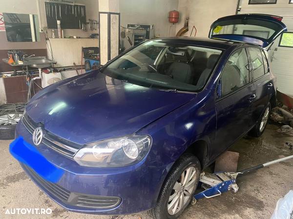 Dezmembrez vw golf 6 1.6tdi tip cayc cutie automata culoare LD5Q - 2