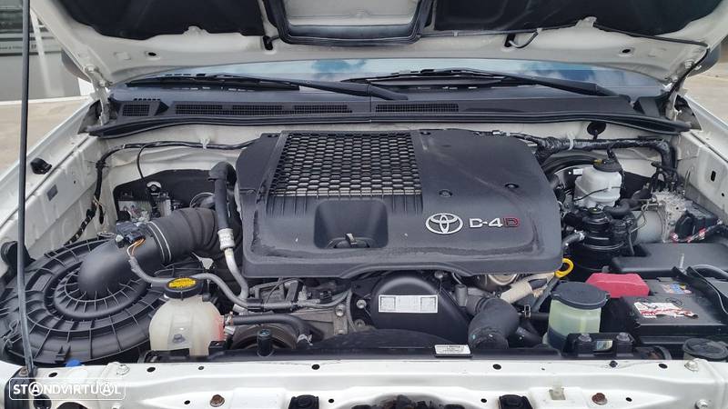 Toyota Hilux 2.5 D-4D 2WD CD AC - 18