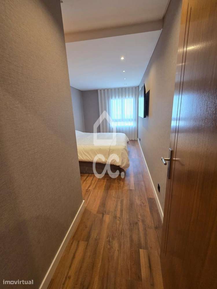 Apartamento T1 na Venda do Pinheiro com Garagem, Elevador e AC-29