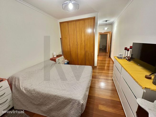 Apartamento T2 situado no Pilar - São Martinho- Próximo de serviços e-9