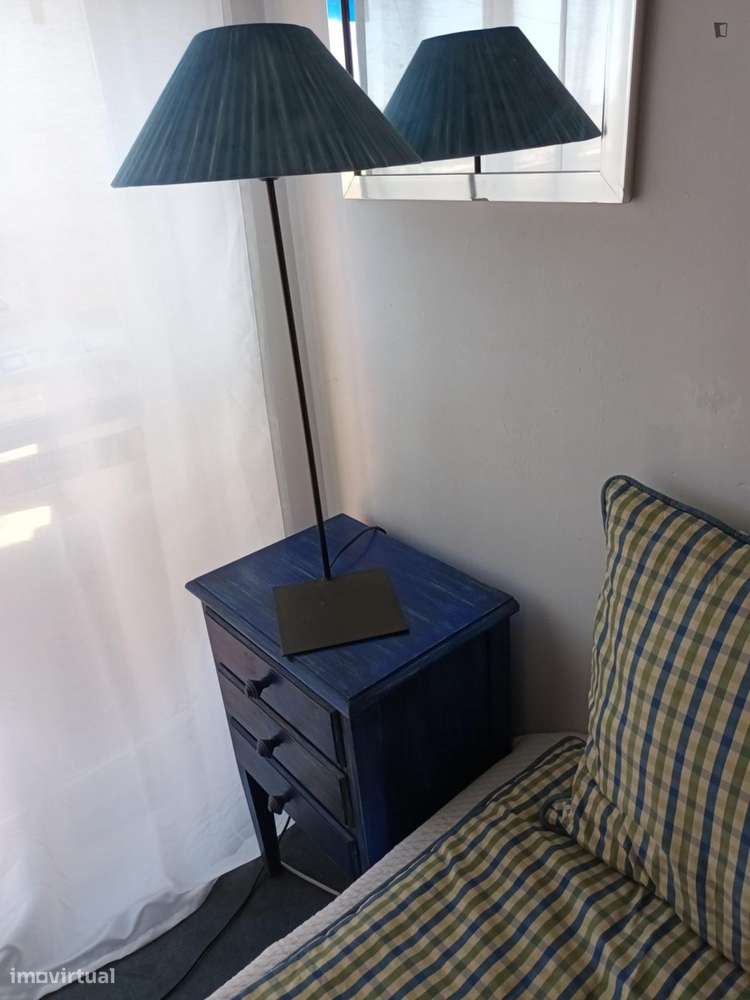Quarto - localizado em Roma-Areeiro Lisbon - Grande imagem: 3/17
