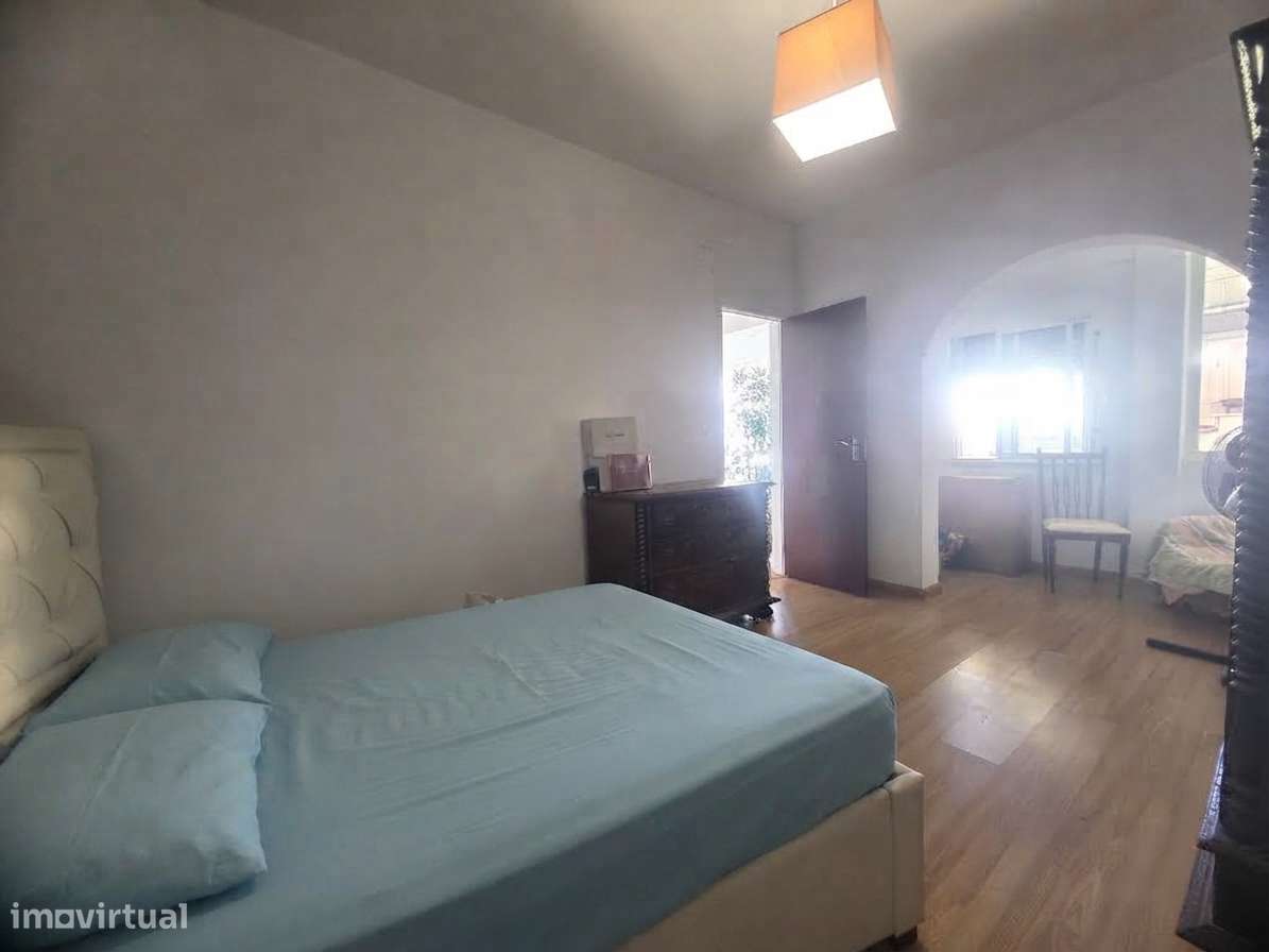 Lote de Terreno com Moradia – Oportunidade de Investimento-6