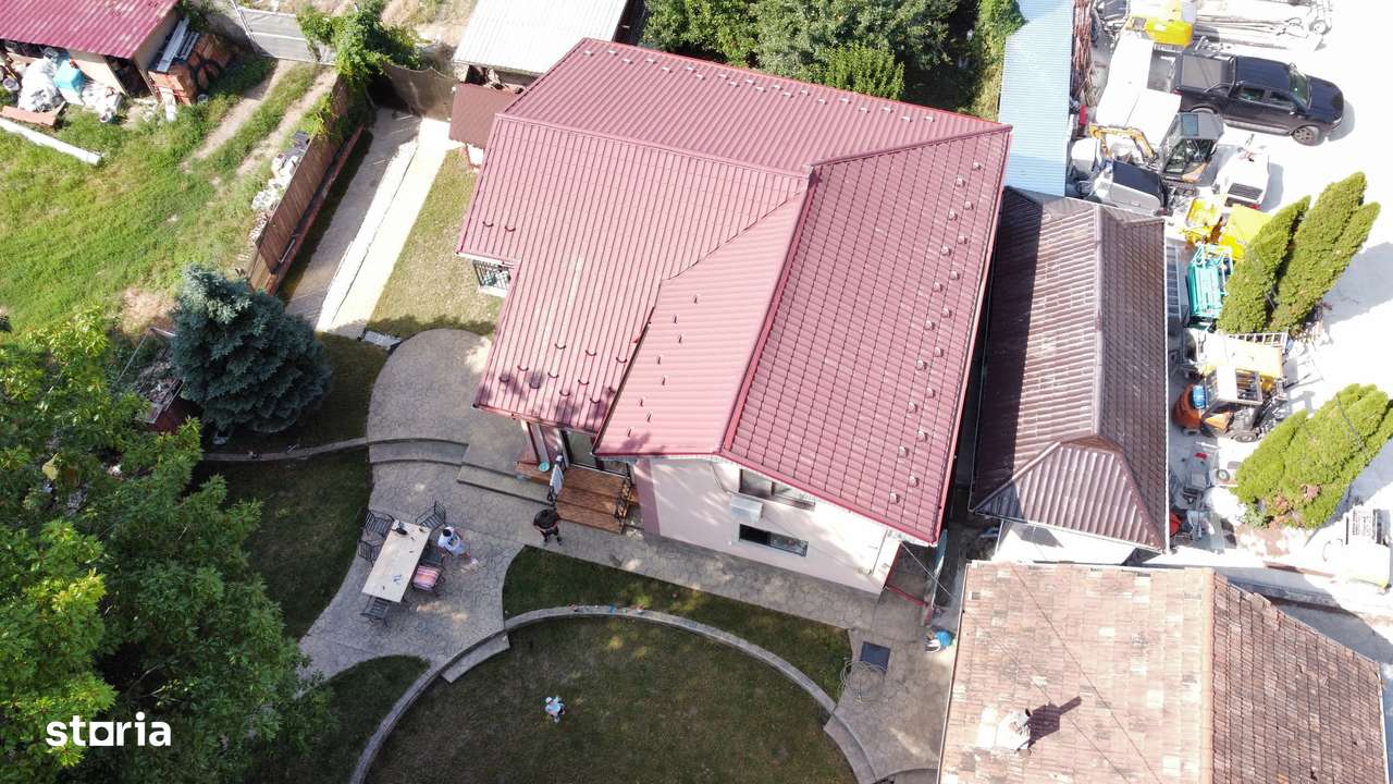 Casa Parter + Etaj Str. Aeroportului-17