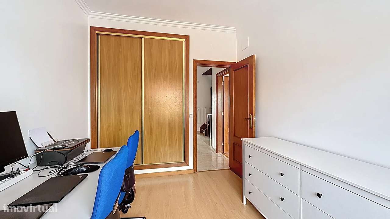 Moradia Familiar Soalheira em Excelente Localização – Bacelos de Gaio-8