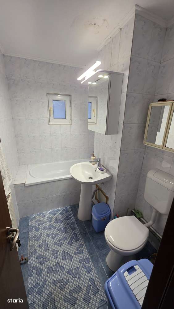 Vand ap cu 3 camere zona Orizont - Posta 4-7