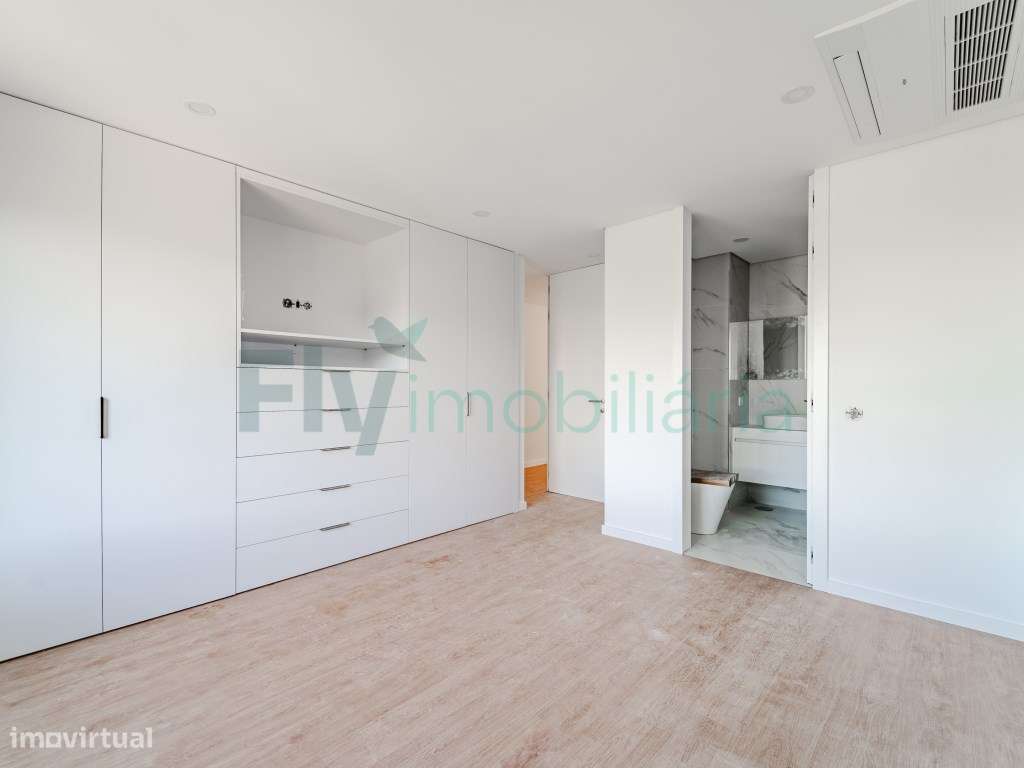 Apartamento T3 com excelente áreas em zona central de Lousada-19